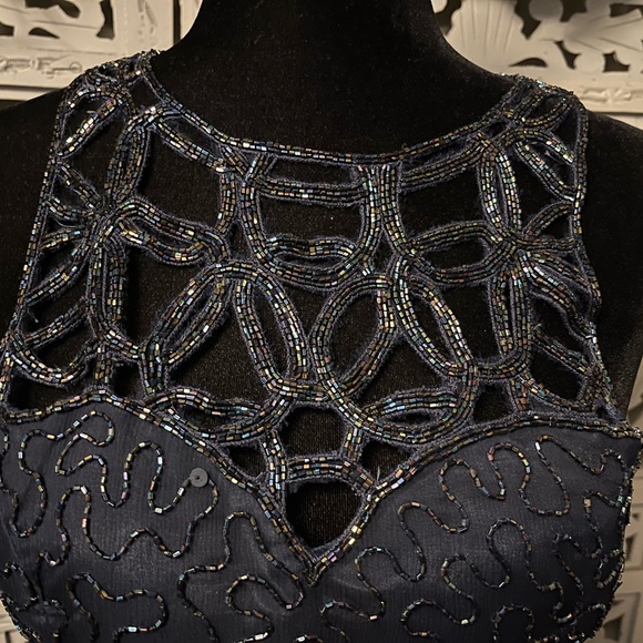 MOON DANCE MAGNIFICENT MIDNIGHT BLUE WITH INTRICATE BEADING PROM DRESS GOWN - Picture 4 of 10